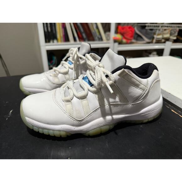 Nike Air Jordan 11 Retro Low GS White Legend Blue Size 7Y/W8.5 - 528896-117 - Picture 2 of 8